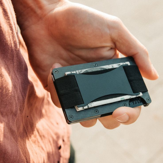 Ultra-Slim Wallet – Real Carbon Fiber & Aluminum RFID Card Holder